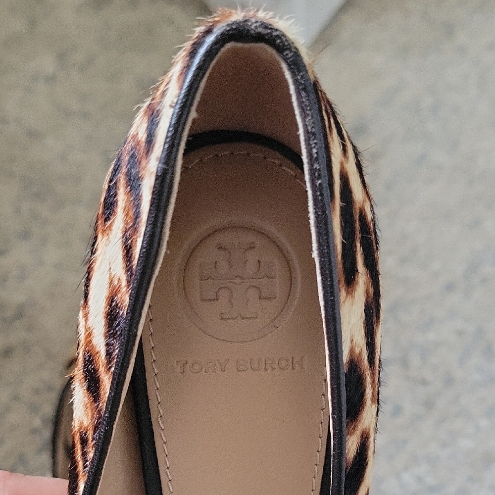 Tory Burch Brown and Black Heels with Elegant Pointed Toe - Picture 5 of 5